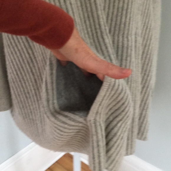 NSF grey poncho - Picture 3 of 6